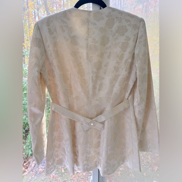 Madrigano (Paris-NY-Milan) 4 Vtg antique brocade w/floral designs 5 button front - Picture 7 of 10